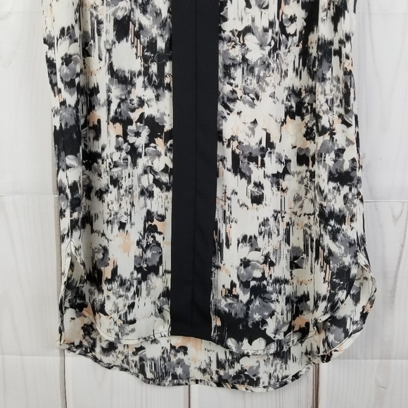 Sheer Sleeveless Blouse - Picture 5 of 8